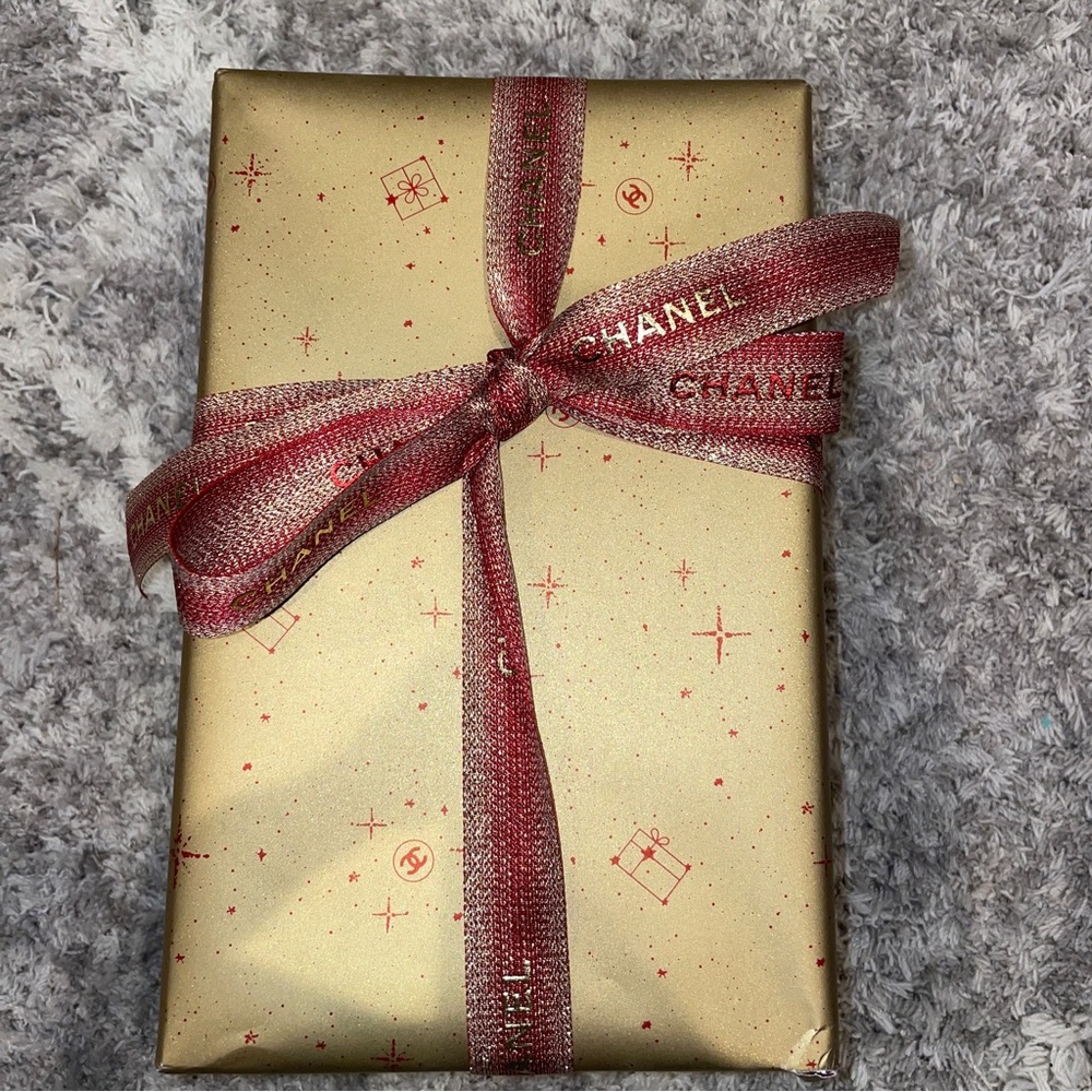 NEW CHANEL GO BOLDY TRAVEL HEROES HOLIDAY LIMITED EDITION GROOMING SET